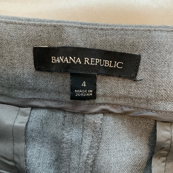 Banana Republic Logan Crop - Picture 6 of 7